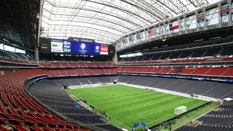 燃情光谷，电竞狂欢盛宴！斗鱼独家放送80万大奖，年末巅峰对决等你来战！